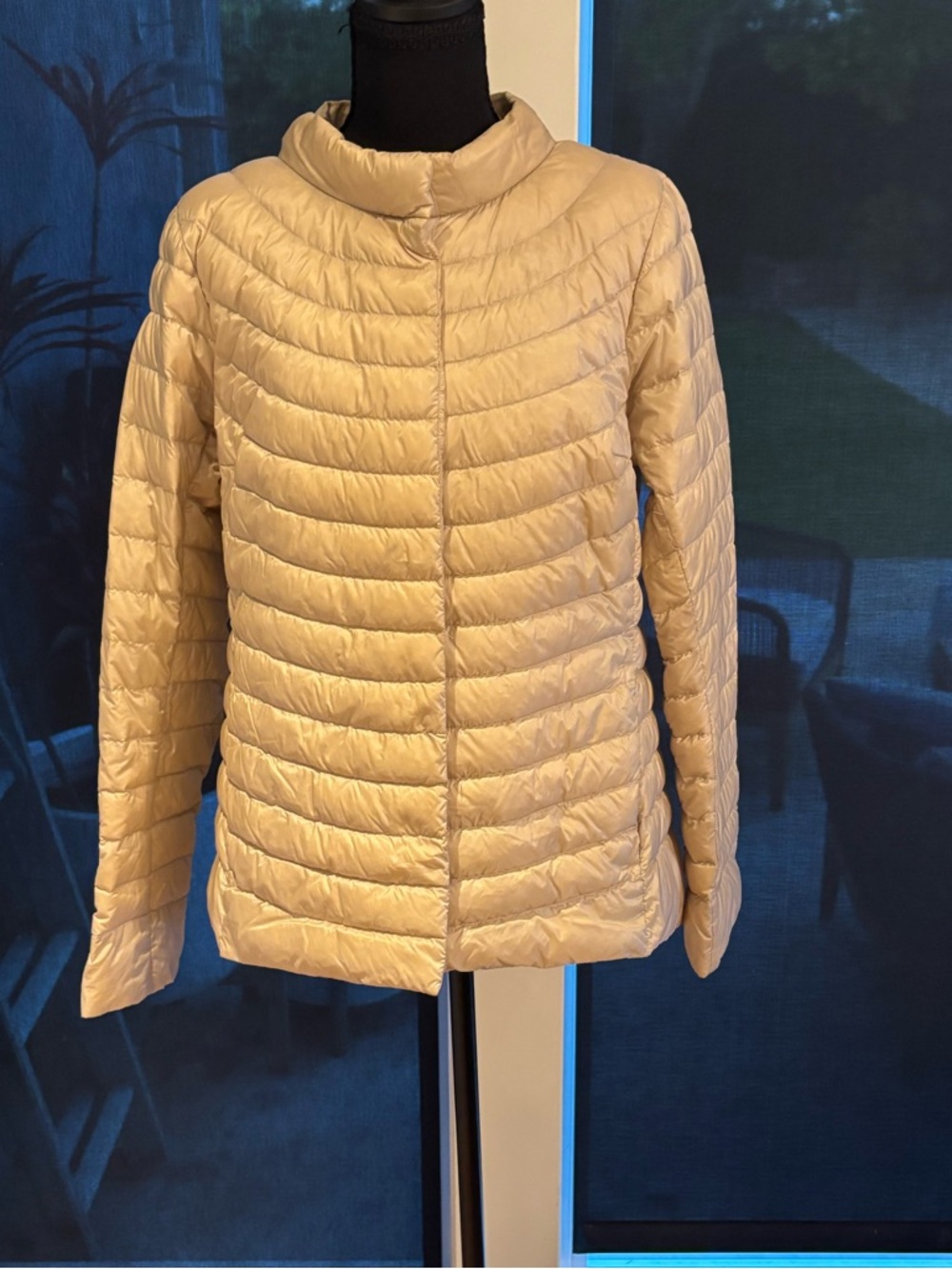 Cream colored Packable Puffer Jacket - Women's